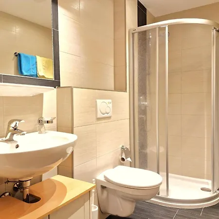 Apartment Saphir By Interhome
